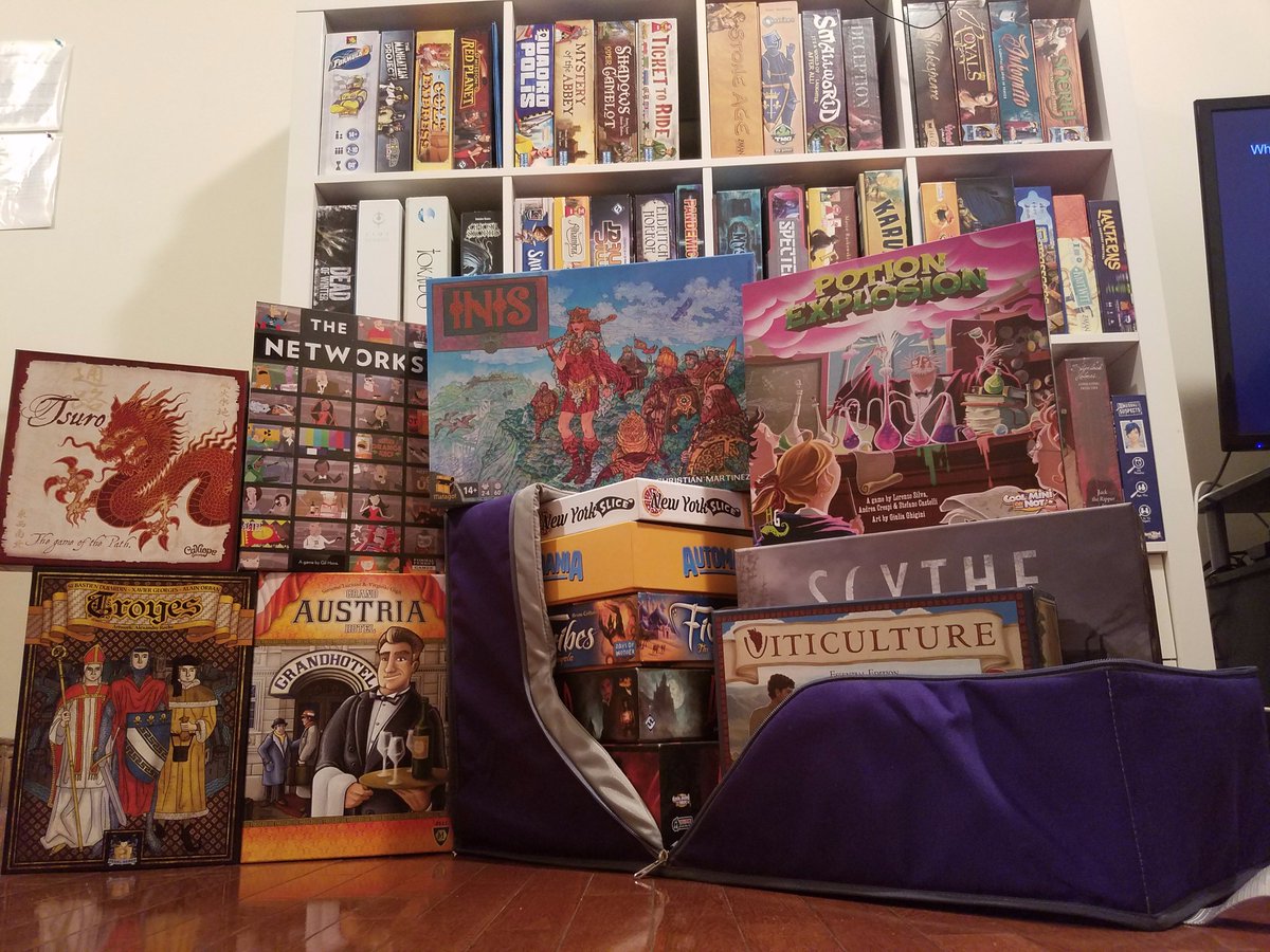 SivadYdoc's tweet photo. @Level3B "You're going to to need a bigger boat.....bag" or another one. #GameCanopyPackInStyle #boardgames #tabletop #addicted #gamenight https://t.co/n9ijUs0LRy
