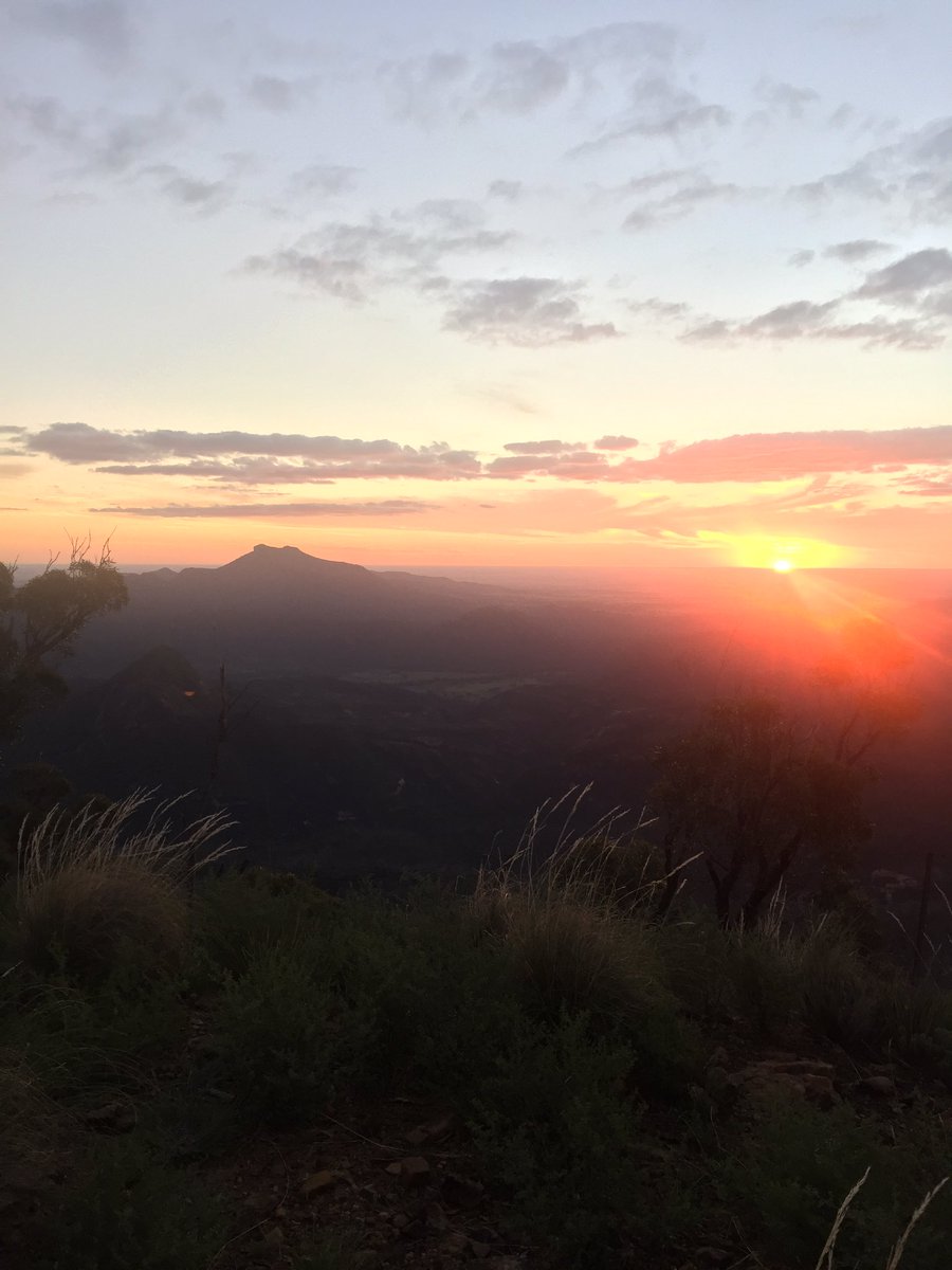 KenzikoUK's tweet photo. Sunset on stargazing Australia. We're still here for stargazing on ABC Australia next week! https://t.co/GvxOGmtkcJ