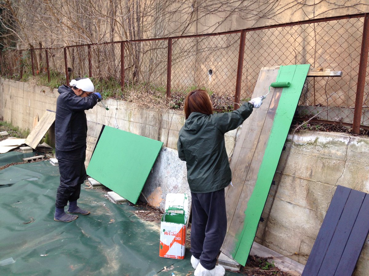 ペイントワークス京都 家 店再生からdiy木工 ペイント作業やアクセサリー作り等趣味遊ぶ場の提供まで En Twitter 京都diy趣味みがき倶楽部 追加のトタン小屋が完成 みんなでdiyを楽しむ為の広場 4月開校オープンに向けて整備が進んできたよ T Co