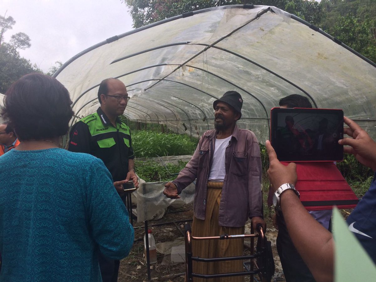 DrRoseLena's tweet photo. #negaraku_kasihkita_kpwkm
#mohpoienismilan. Klien #2YEP bjaya dgn proj sayur orgnk, ikan air tawar & ternakn. Klien baru bwh #cari&bantu https://t.co/igzxbuwVKI