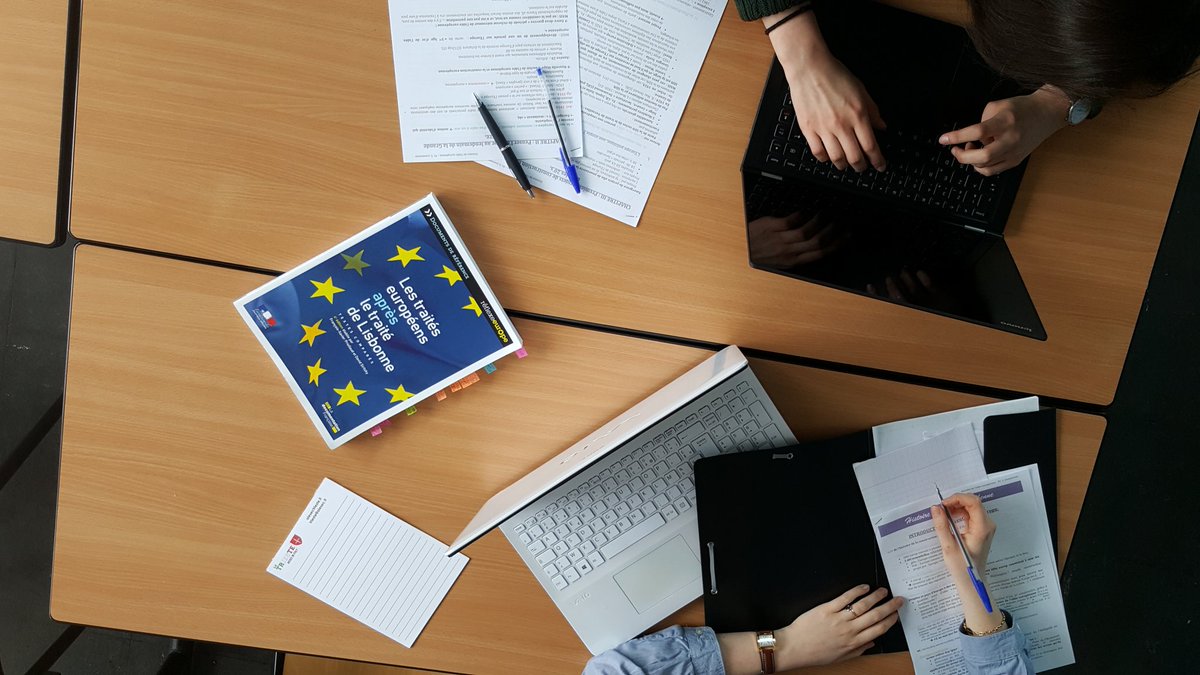 CyberSimuPECOMM's tweet photo. Dernières retouches ajoutées à la proposition finale de la Commission. 
J-1!

#CyberSimuPE https://t.co/MQwa3CUz0J