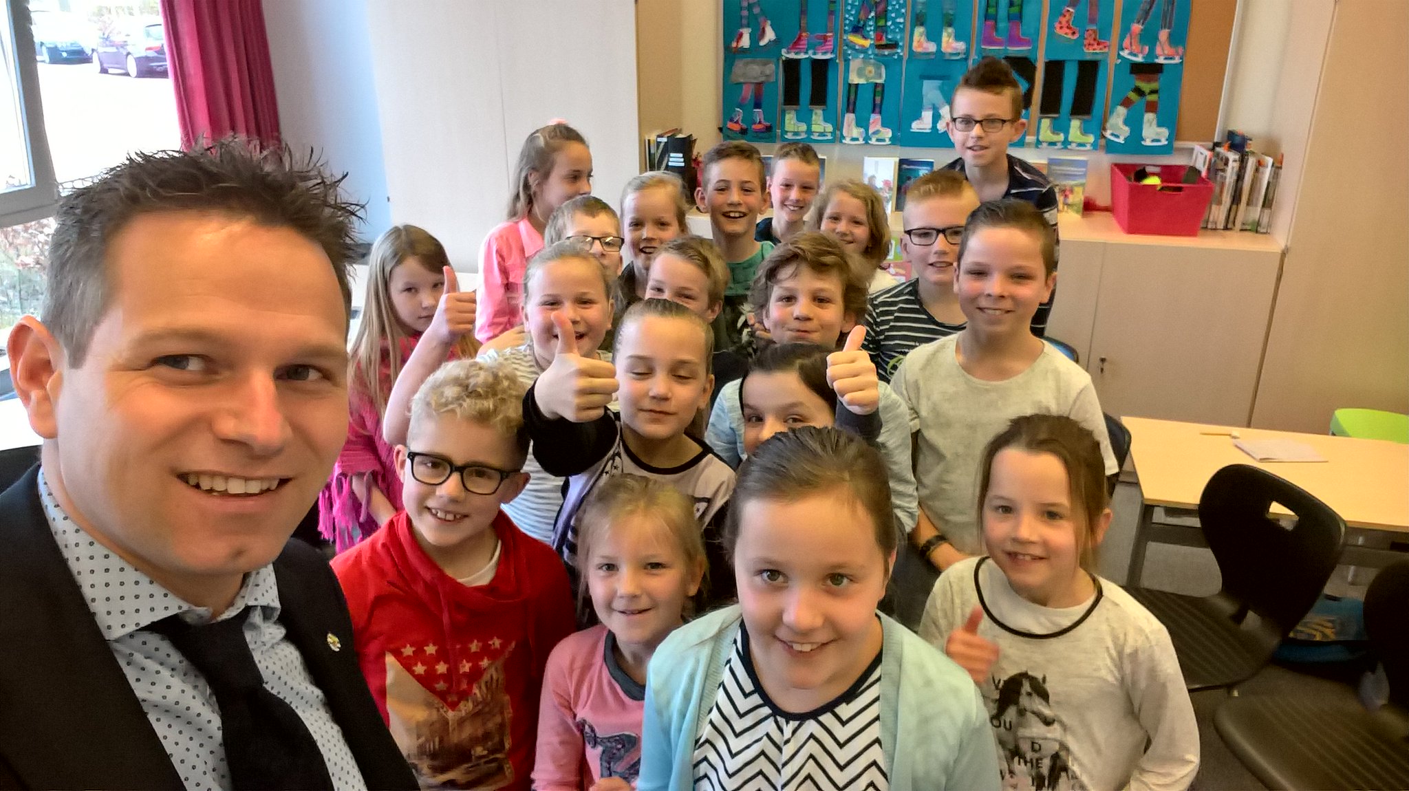 Jo-Annes de Bat on Twitter: "Op bezoek op m'n oude basisschool in