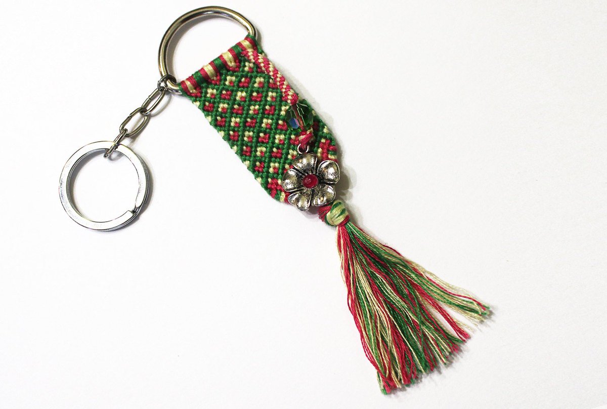MahaFromKailash's tweet image. Hippie Macrame Keychain with Flower Pendant and Tassel, Woven Trib… tuppu.net/f099d2a3 #braided #TrendyKeychain