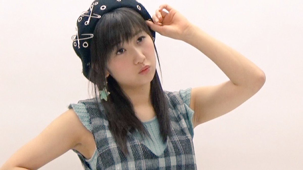 佐藤優樹様に魂を撃ち抜かれたchocoru 断腸の思いで推しの好きな部位5つ挙げる 目 口 ほっぺ 手 足 三日月だけど糸目な目可愛い あひる口可愛い ほっぺ綺麗 指長くて綺麗 足綺麗すぎ とりあえず佐藤優樹さんの肉のつき加減が好き T Co