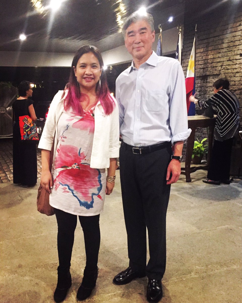 tusmontes's tweet photo. with US Ambassador Sung Kim, at last night's #ArtinEmbassies reception ๐บ๐ธ#USembassy #americaaa https://t.co/SKHmC6UrEz