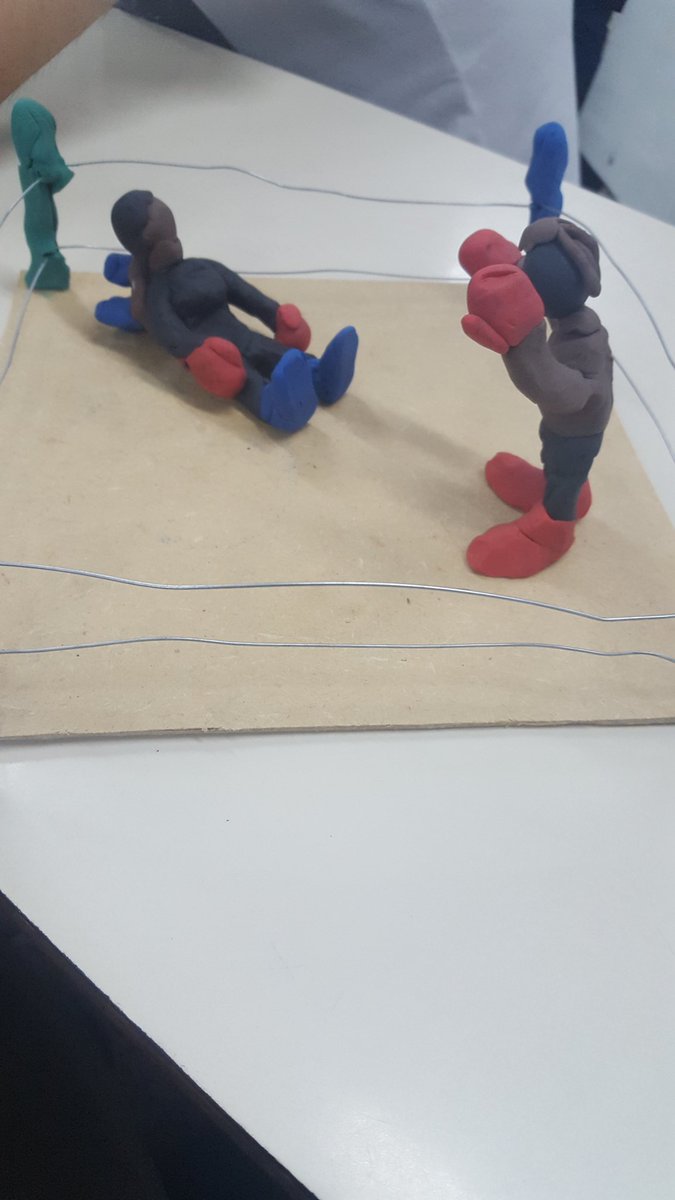 juani_ku's tweet photo. En la desesperación me despaché con la escena piola de Million Dollar Baby plastilina remake (?) https://t.co/i5KtqjgiiZ