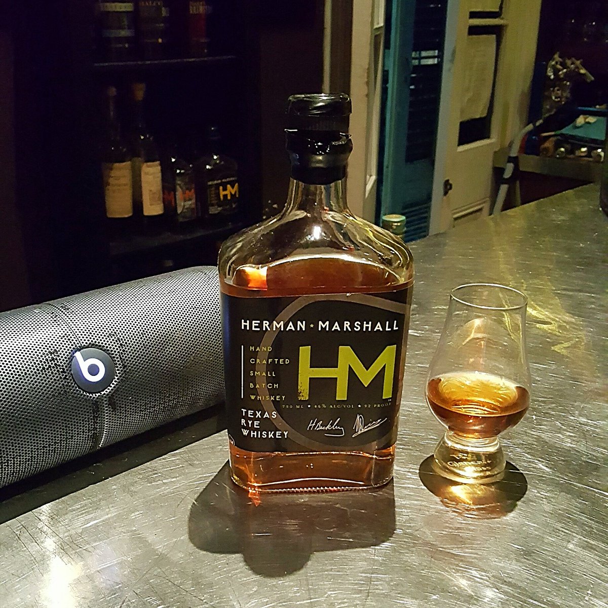 stilltrippers's tweet photo. Herman Marshall Texas Rye Whiskey, Day 89 of 365 Drams 2017, 19/21/22/20 - 82 Total #365drams2017 #saratogawhiskeyclub #hermanmarshall #rye https://t.co/Z1olJfUTD9