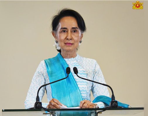 KenRoth's tweet photo. As Burmese forces violently persecute Rohingya, Aung San Suu Kyi rejects UN rights council's fact-finding mission. https://t.co/JUrNwPvmvb https://t.co/RrPVXAlnW1