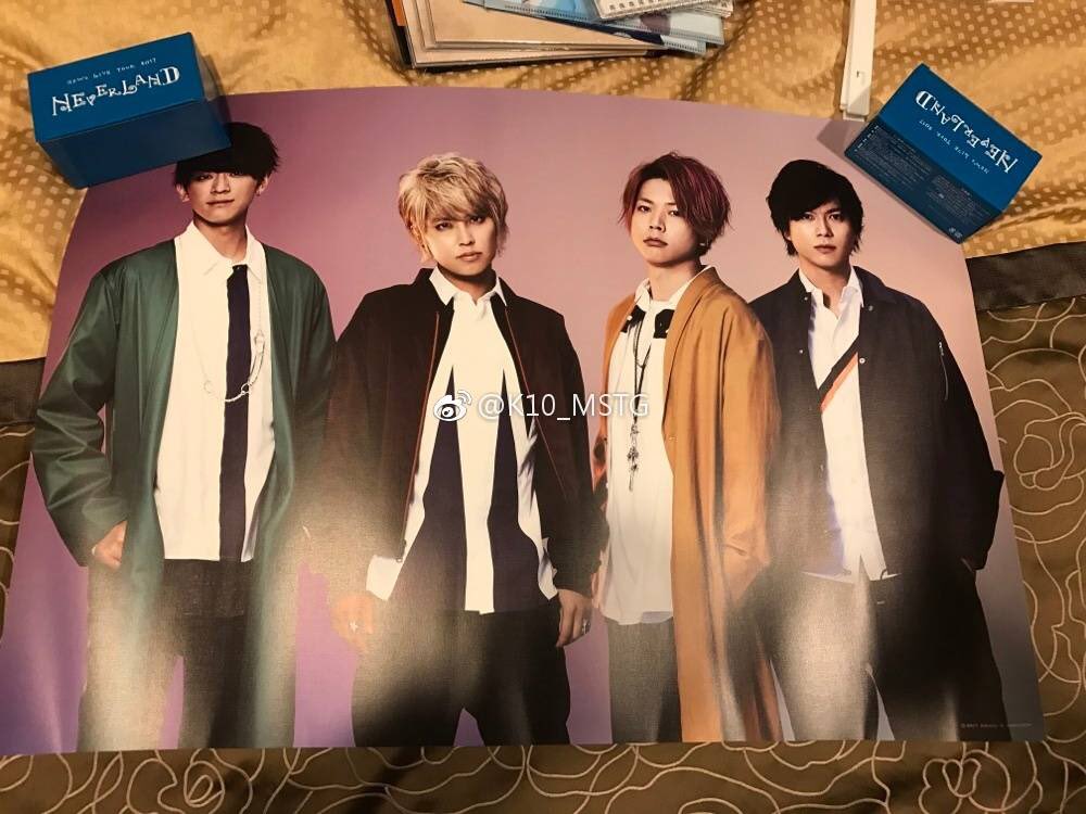 Newsネタバレ垢 V Twitter News Neverland グッズ ポスター 加藤シゲアキ 集合 News Neverland グッズ パンフレット 小山慶一郎 手越祐也 増田貴久 加藤シゲアキ