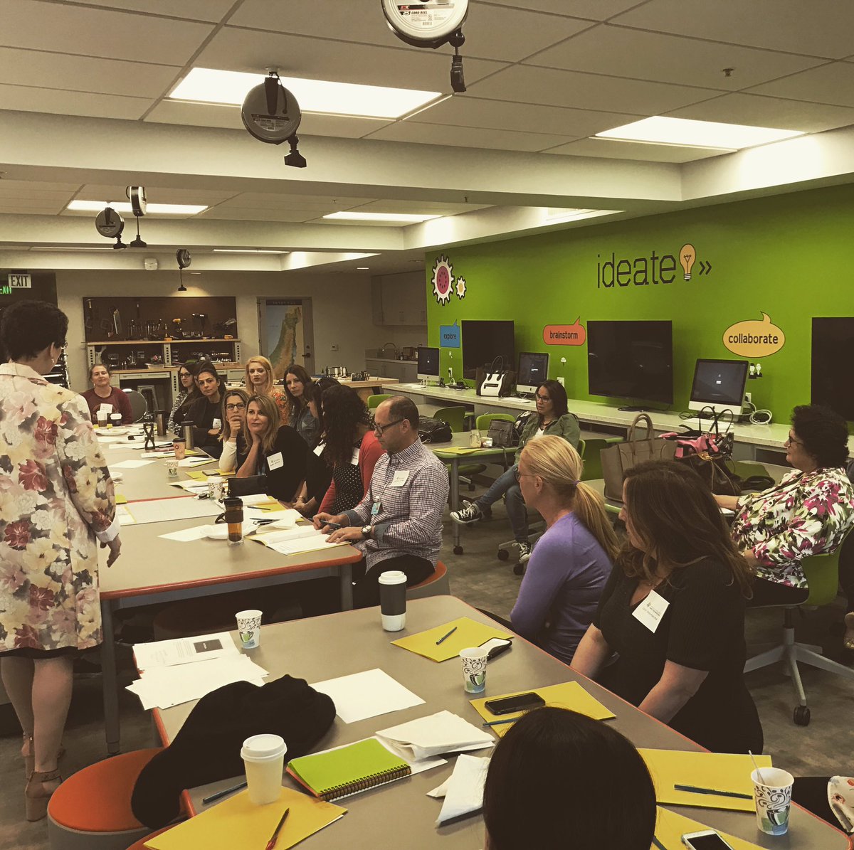 VBSDaySchool's tweet photo. Parent ambassador training. #vbsds #atidenu @PEJEjds #ideate https://t.co/evyLarkmTJ