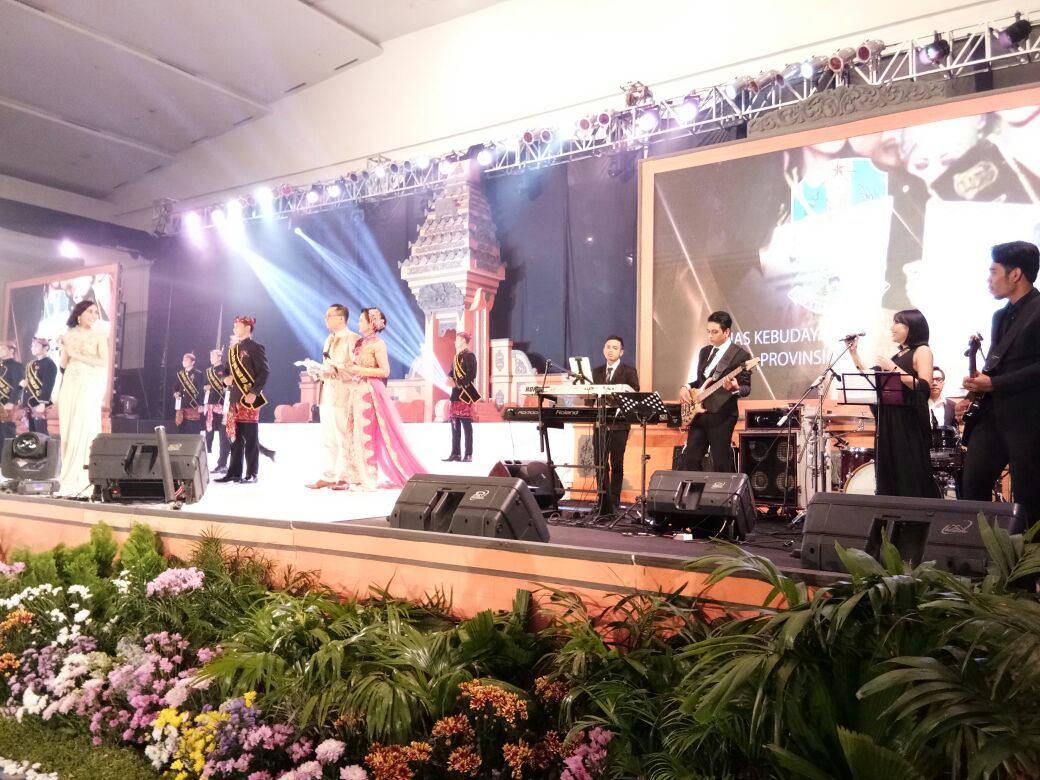 zivmusicpro's tweet photo. GRAND FINAL RAKA RAKI 2017 with @rinni_w https://t.co/adOFjdzdbi