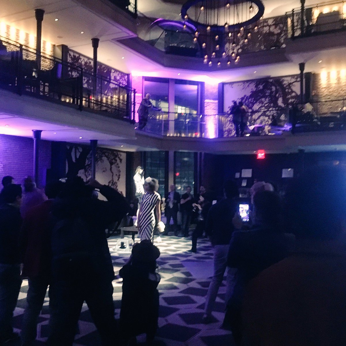TarikOmarz's tweet photo. #BostonDesignWeek #simonesimonparis #fashionablylate @simone_s_paris @BosDesignWeek @LibertyHotel https://t.co/r6cQrmQDLV