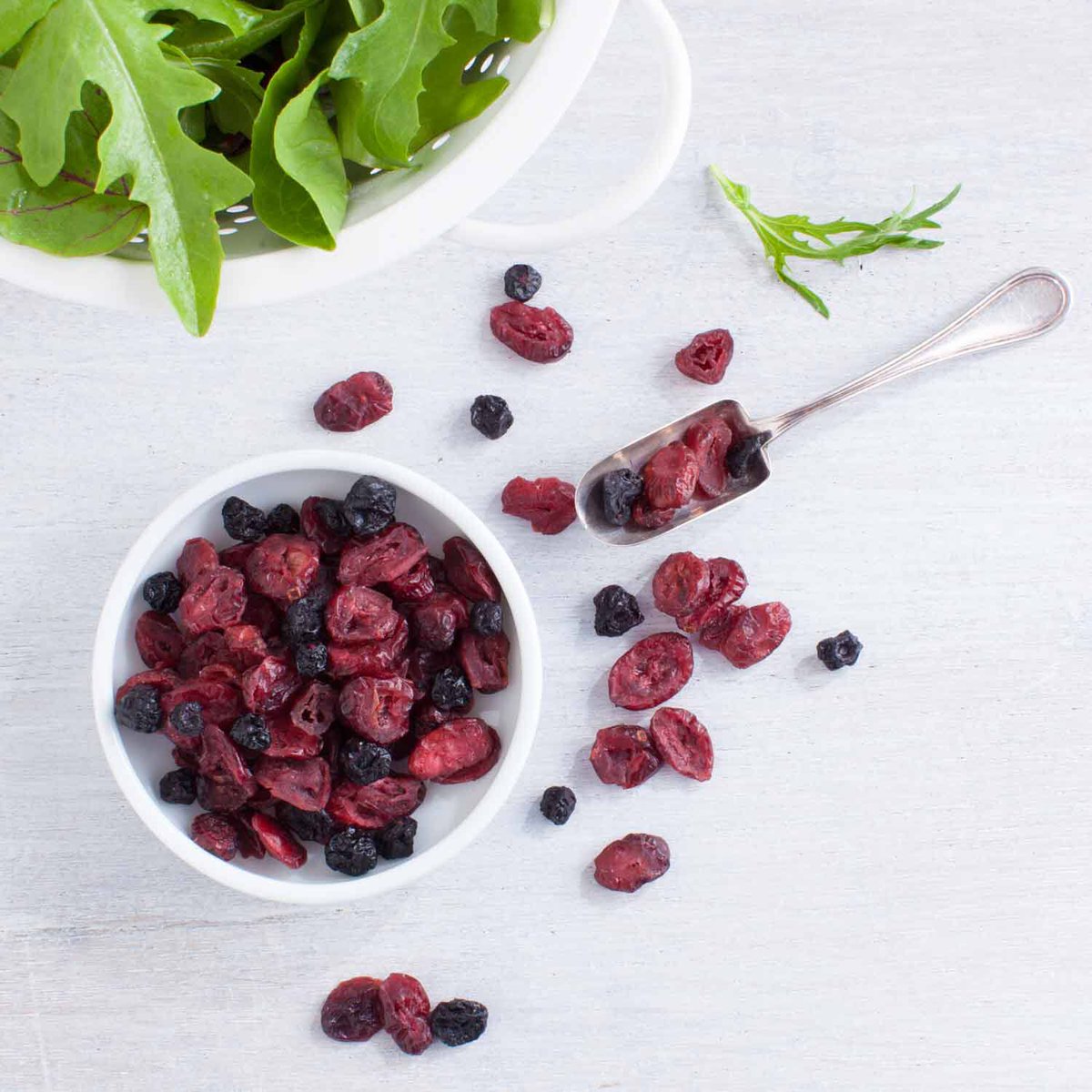 naturebox's tweet photo. For a little sparkle in your salad add your favorite dried berries to the mix. Arugula and our Cranberry Medley go super great together! 🥗✨ https://t.co/zzbVzB6sVR