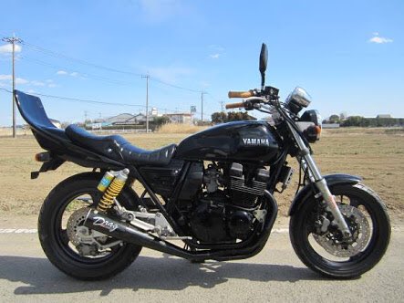 XJRMJCZRX's tweet photo. フォルツァ、マジェスティ、XJR400、ゼファー400辺りを探してます。
黒が出来ればいいです。
ありましたらDMください
写真はイメージです！！ https://t.co/YYQZr1A59Y