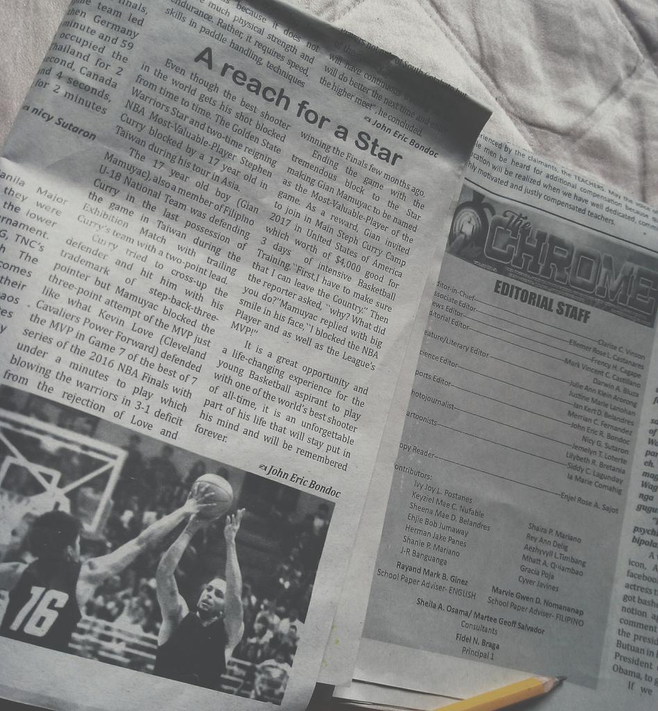 Dyecoy25's tweet photo. At last! Published!
#FruitOfHardwork
#TheChrome
#Schoolpaper
#SportsWriter https://t.co/goeS9diwFj