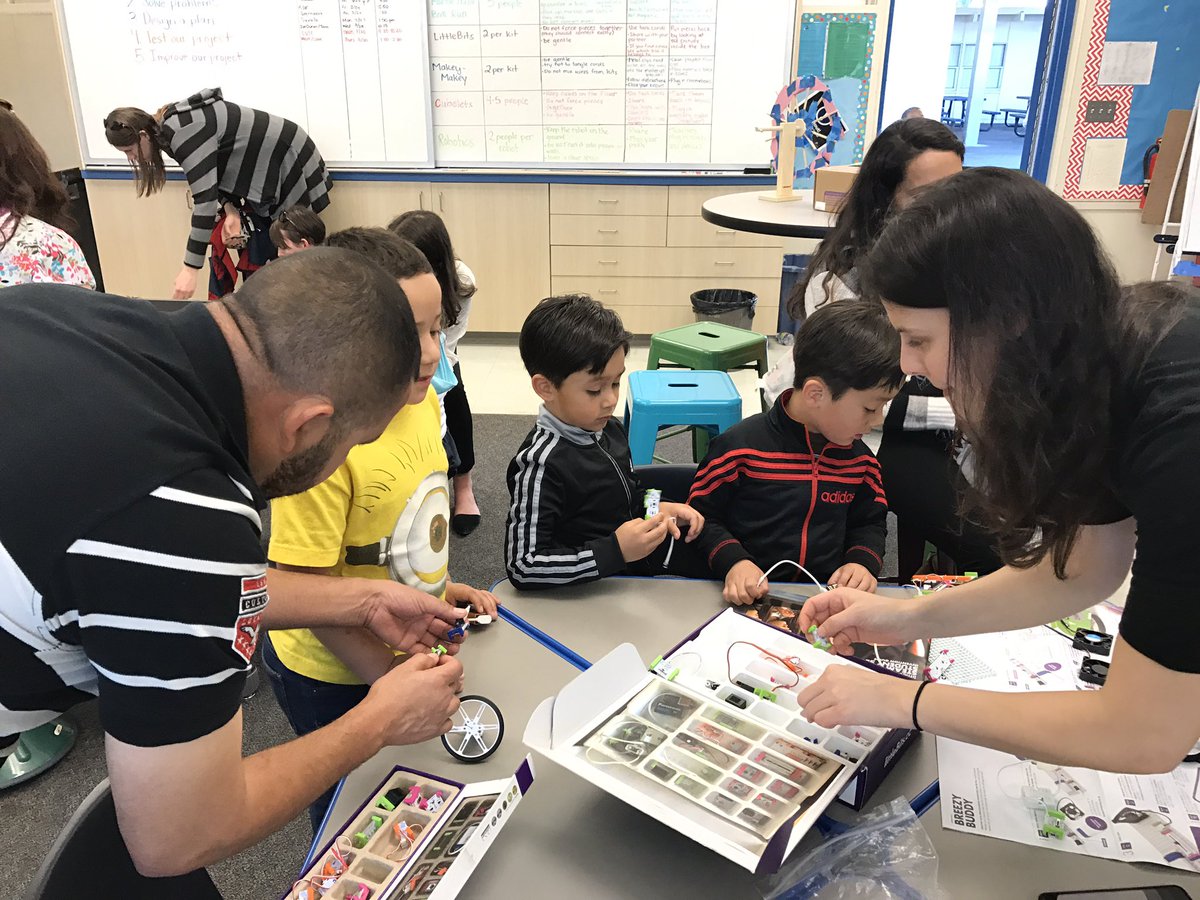 ljebullpups's tweet photo. Thank you to our incredible engineers @Shell_Martinez for helping in our S.T.E.A.M. LAB at Open House tonight! We appreciate your support!❤️ https://t.co/G2kFS24h1T