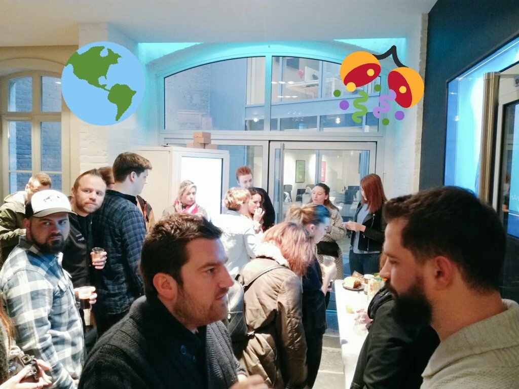 hobbynoteFrance's tweet photo. Tous prêts pour #TeamBuilding ! 🙌
Direction : inconnue 🤔
#Hobbynote #viedagence https://t.co/UzdbpRdpBv