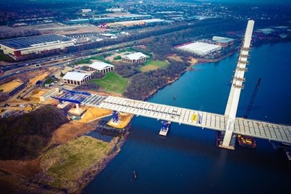 ROD_Env's tweet photo. ROD Engineers have manoeuvred the 4,750t New Wear Crossing bridge deck into place during a 20-hour operation. https://t.co/QiSsxqizUS