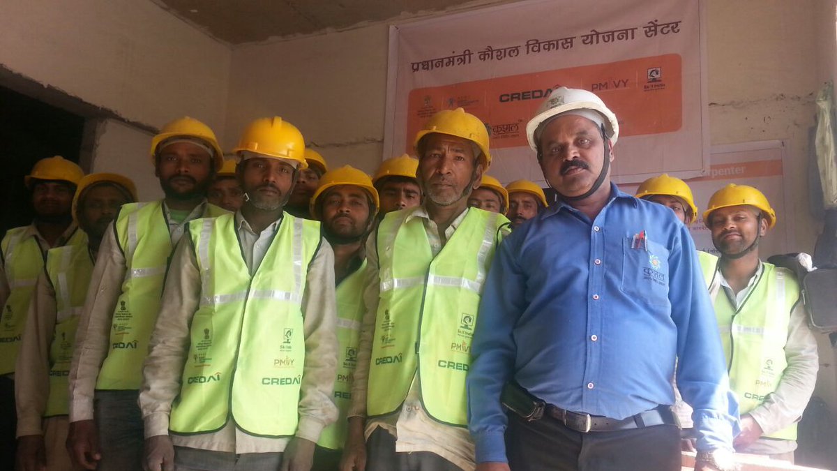 CREDAINational's tweet image. #SkillTraining for Asst Carpenter Shuttering under #PMKVY 2 has begun at Godrej Prana Site, Pune. The training is being imparted by #Kushal.
