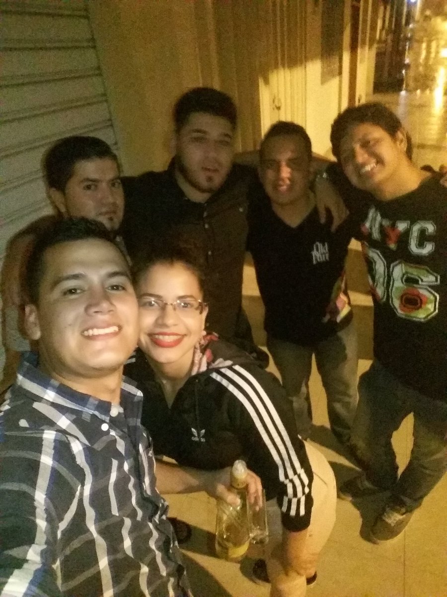 aopaz06's tweet image. Salud por los 24 #saiyajins