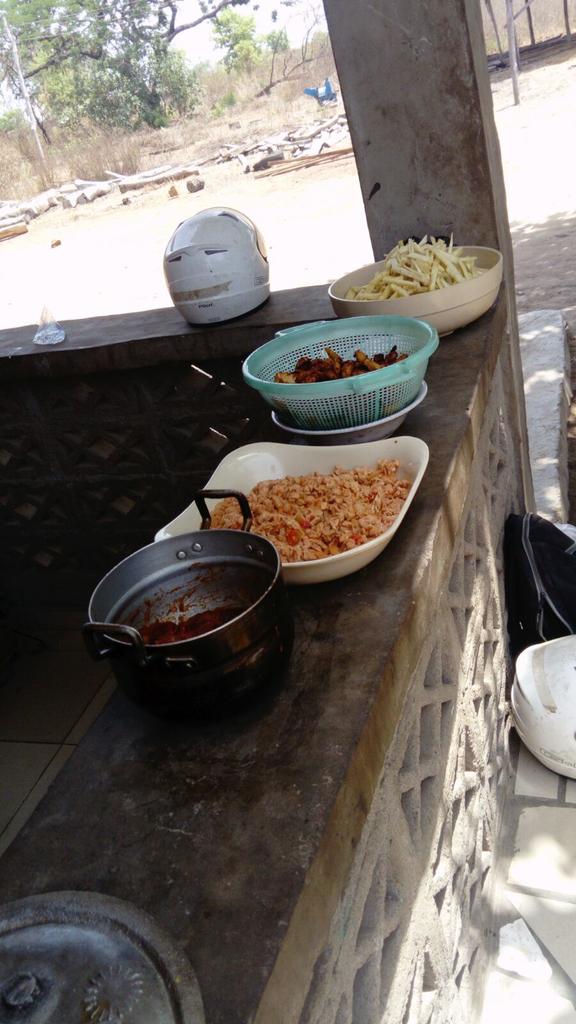 vsoicsifelodun's tweet photo. For our social this week, we made fried plantain, yam chips, egg and beef! It was delicious 😍
#vso #ics #ifelodun #Q8dreamteam #okeode https://t.co/27aiW2RAk6
