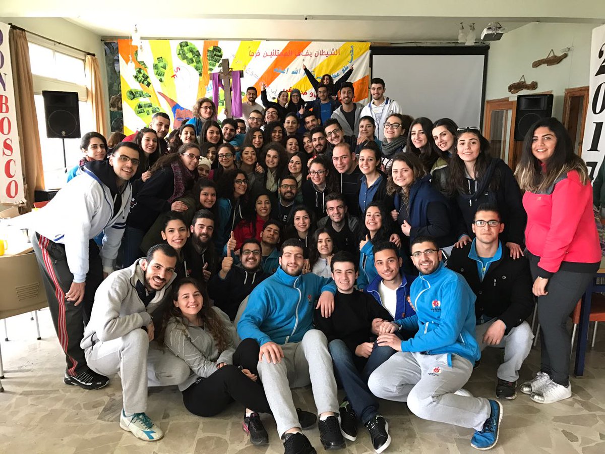 MSalesianas's tweet photo. En #Siria, los jóvenes de los ambientes #Salesianos contagian la #esperanza de la #paz en medio de la violencia. #Damasco @donboscomor https://t.co/QpSD2gUHmR