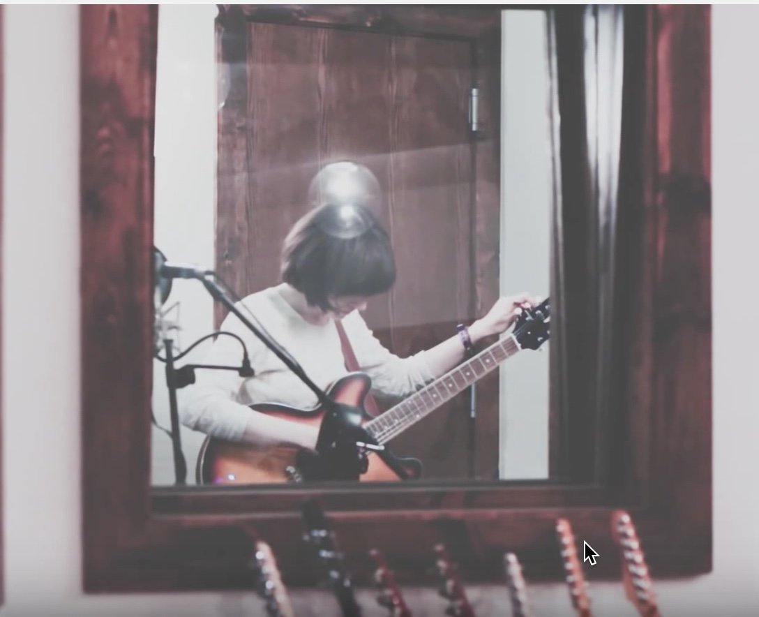 getjamn's tweet photo. This #buzzsession will never get old. Enjoy @ohdaughter 's live for @thewildhoneypie #saturdaylivemusic
https://t.co/Br43Liz67g https://t.co/F8dkp7EYqQ