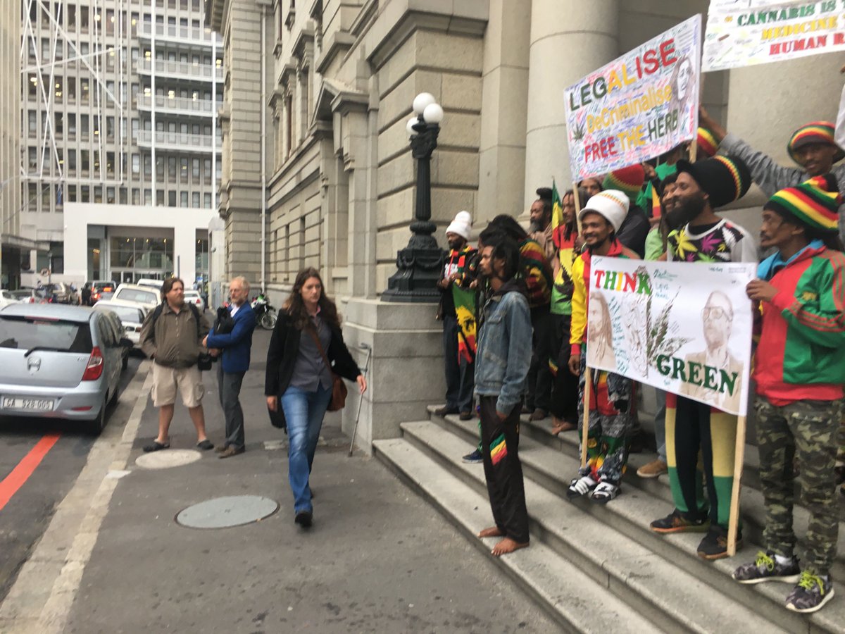 StopTheCopsZA's tweet photo. Jeremy's welcome #cTHC https://t.co/Ar2MpdhgZU #Dagga #daggajudgement https://t.co/b5UVJoawIA