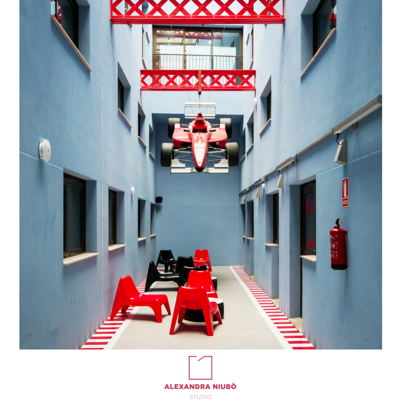 AlexandraNiuboS's tweet photo. 🏎 S I N   L Í M I T E S 🏎
Obra realizada | BCN Sport Hostel 
#DesignYourWay #NoLimits #Arquitectura #InteriorDesign #Interiorismo #Barcelona https://t.co/cYPMQJEyFC