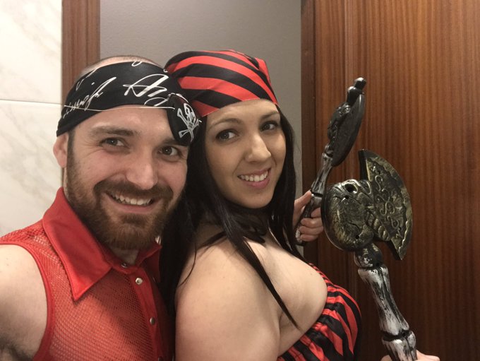 Quieres disfrutar de buenos shows?Hoy y ma&ntilde;ana con @Pamelaasanchezz en club las palmeras alicante. El