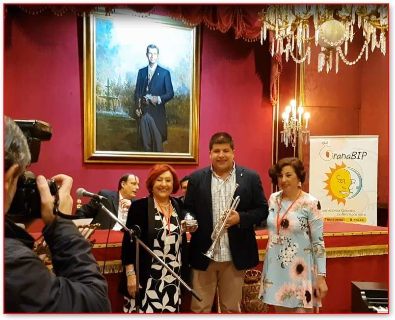 Ayer en <a href="/aytogr/">Ayuntamiento de Granada</a> colaborando una vez más con <a href="/granabip_/">granabip</a> gracias <a href="/PacoCuenca/">Paco Cuenca</a> #GranaBip #TrastornoBipolar