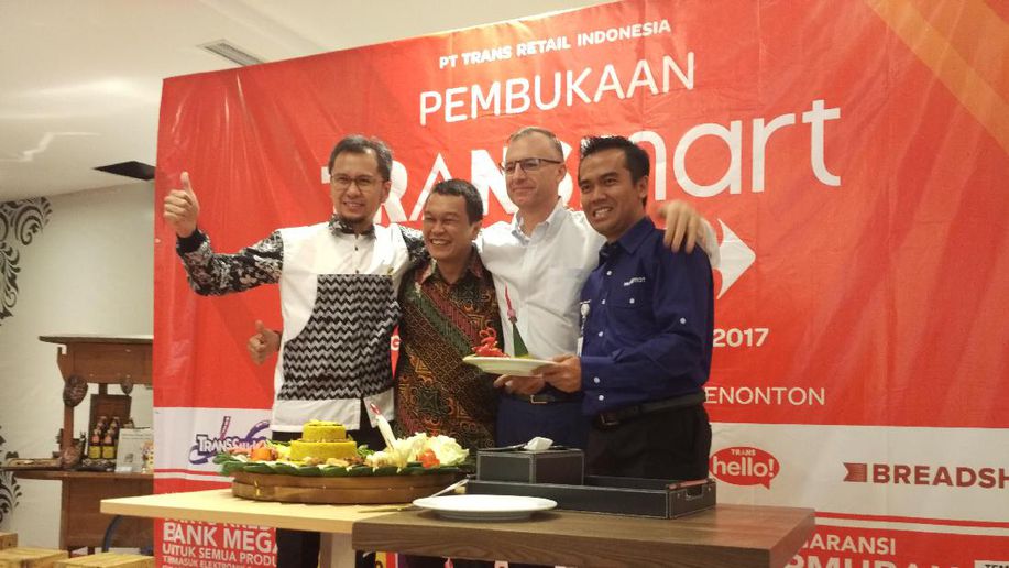 detikcom's tweet photo. Transmart Carrefour Maguwo Serap 70 % Tenaga Kerja Warga Yogya https://t.co/3l1C9Wpoz8 via @detikfinance https://t.co/2xEm8ayCVu