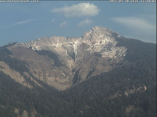 Bletterbach's tweet photo. Con questo #beltempo la neve non ha più nessuna chance. Manca solo un mese alla #stagione2017. #bletterbach #altoadige #dolomiti https://t.co/NsWQxoSCjr