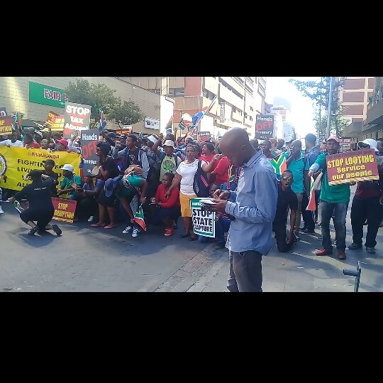 Fikile888's tweet photo. "Stop Looting Service, Our People"
#ZumaMustFall #handsofftreasury https://t.co/A9HmnyYW2h