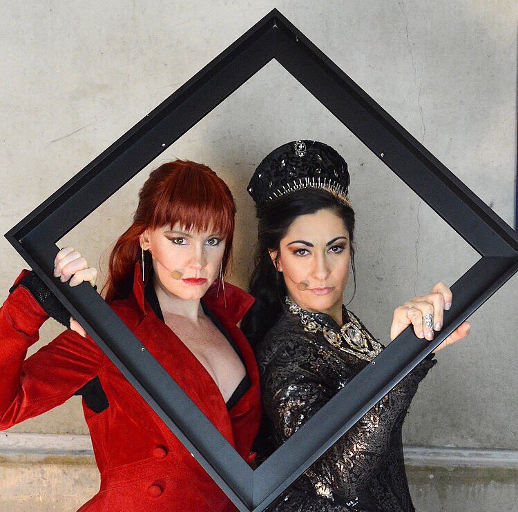 VictoriaSioOff's tweet photo. Milady ⚡️ ZeQueen 
LYON, on va retourner la Halle Tony Garnier tout le week-end ! 🔥
📸 Thierry Chion https://t.co/WwvA2PR0Ze