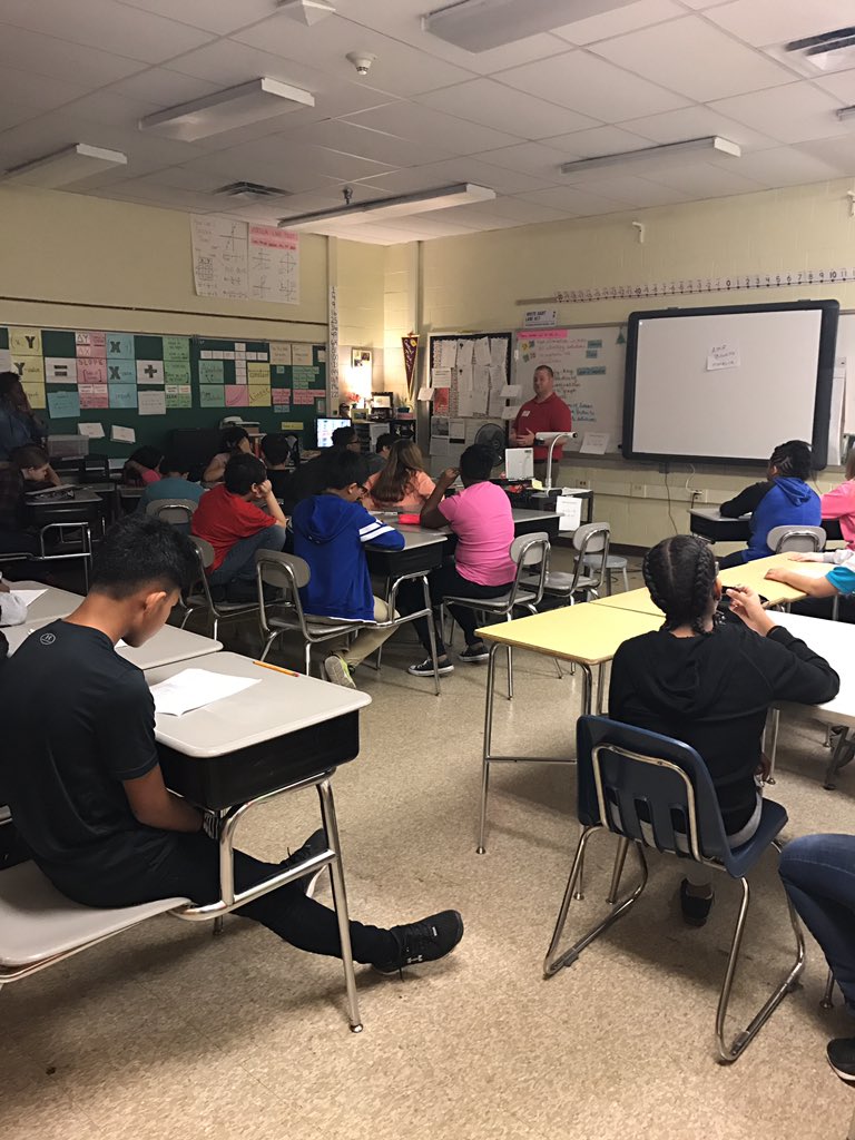 MrsBerline's tweet photo. Students being respectful during career day at LMS. Way to roar lions! @MsReger @LansdowneMS @MrDunlapLead @MsSmall_math   @BaltCoPS https://t.co/7Mvn7RjWoO