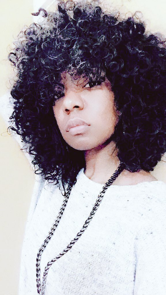 callmeTati_'s tweet photo. #HappyFroDay to all of my Melanin Goddesses ➰✊🏾 https://t.co/GoliD3iDeC