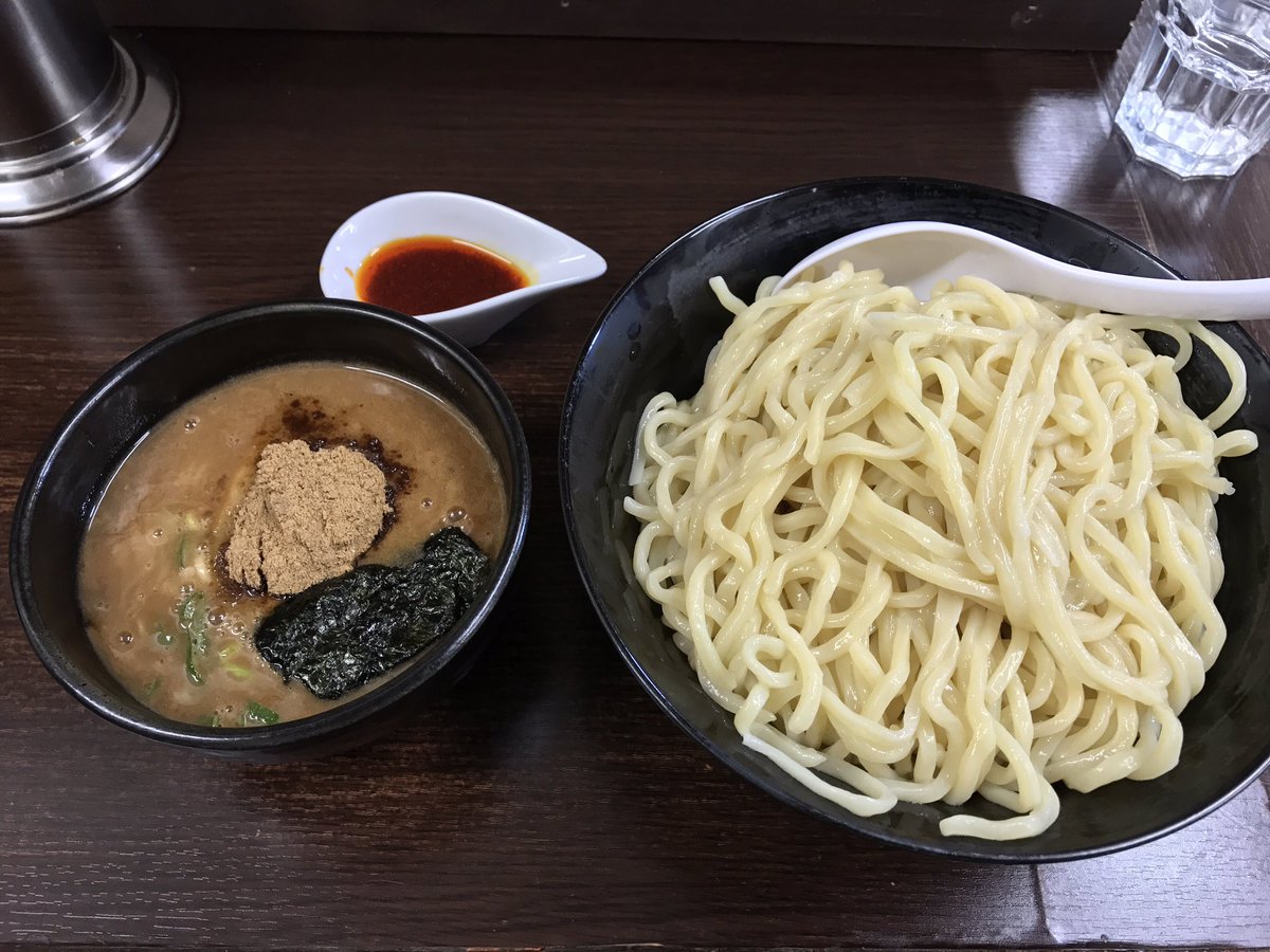 健 A Twitteren 合志市 つけ麺 魚雷 光の森店 坪井本店がスマステで人気行列店として紹介されていたので 近所の光の森店に行ってみました つけ麺 カレールー付き 食べている途中で麺にカレールーを混ぜると カレーつけ麺に変化 1杯で2つの味が楽しめます
