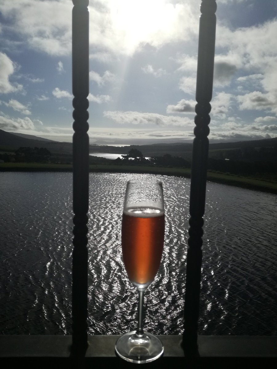 Sumaridge2's tweet photo. Truly heaven on earth #mcc #wayfarer #bubbles #sumaridge https://t.co/CSk0HsM24q