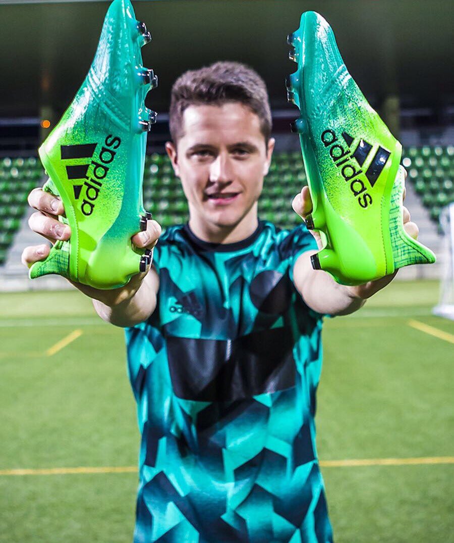 Herrera on Twitter: "Let's continue working together! 💚👟⚡ #X16 #NeverFollow @adidasfootball https://t.co/e5sDHBRbRZ" Twitter
