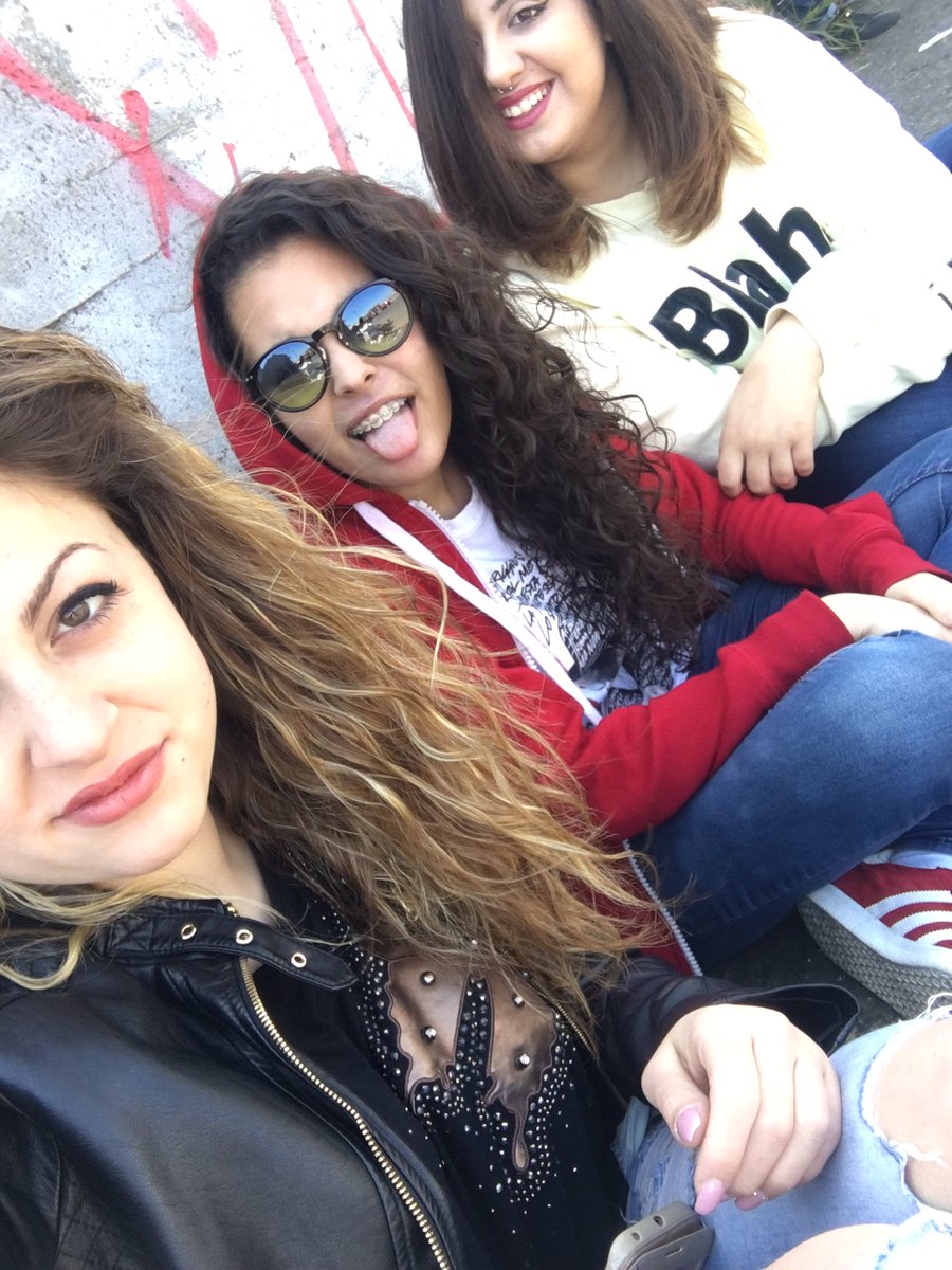 Alessia33663186's tweet photo. Vi stiamo aspettando.. pronte,prontissime🤘🏻 @jaxofficial @Fedez #acireale #comunisticolrolex https://t.co/1AFJ5PHkD2