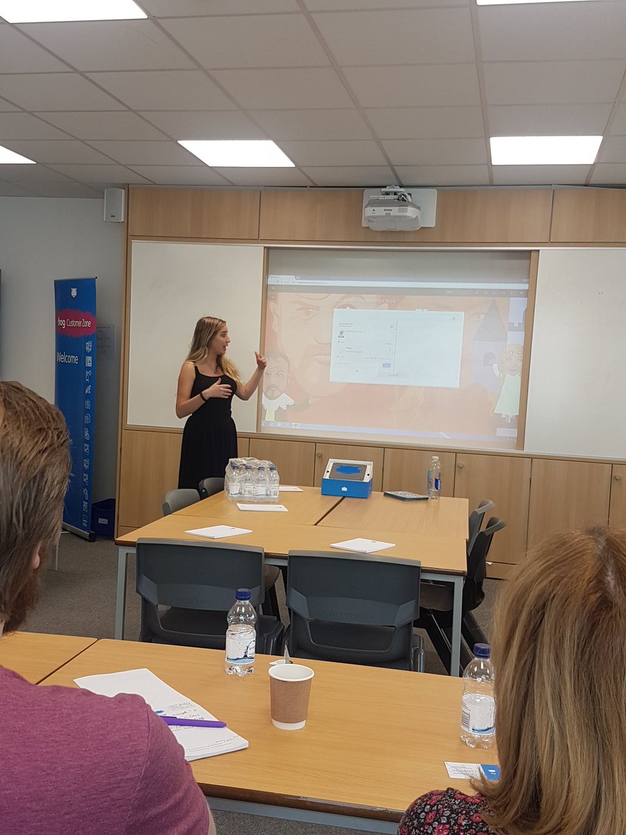 caserina87's tweet photo. Miss Tucker showing us how she has been creating individual Drama workbooks @FrogEducation using #frogprogress #showandtell @GreenshawHigh https://t.co/ME8No2ayTJ