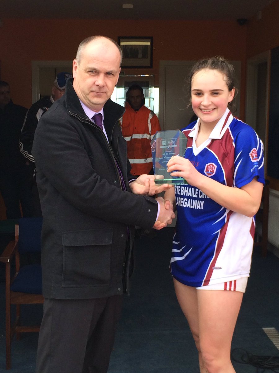 LadiesFootball's tweet photo. Congrats, Andrea Trill, Claregalway who was awarded the player of the match @LadiesFootball @lidl_ireland @ConnachtLGFA @UlsterLadies https://t.co/XGaJfUnOf8