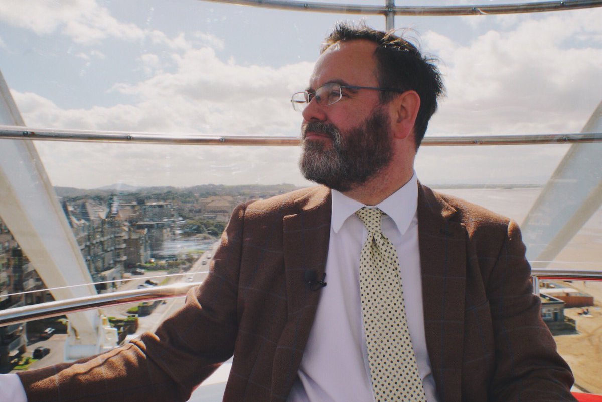 <a href="/ThePaulLaidlaw/">Paul Laidlaw</a> going round in circles again. Antiques hunting can get your head in a spin. Thanks <a href="/SkyViewWheel/">Sky View</a>