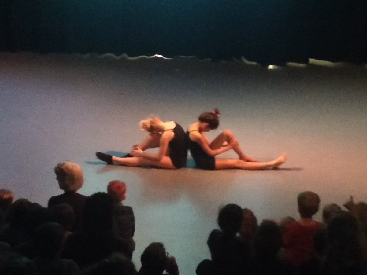 ArcadeUtrecht's tweet photo. Prachtige voorstelling  "Blauw got talent". Helemaal door de kinderen zelf bedacht en gemaakt. https://t.co/hUuGQZG2NI