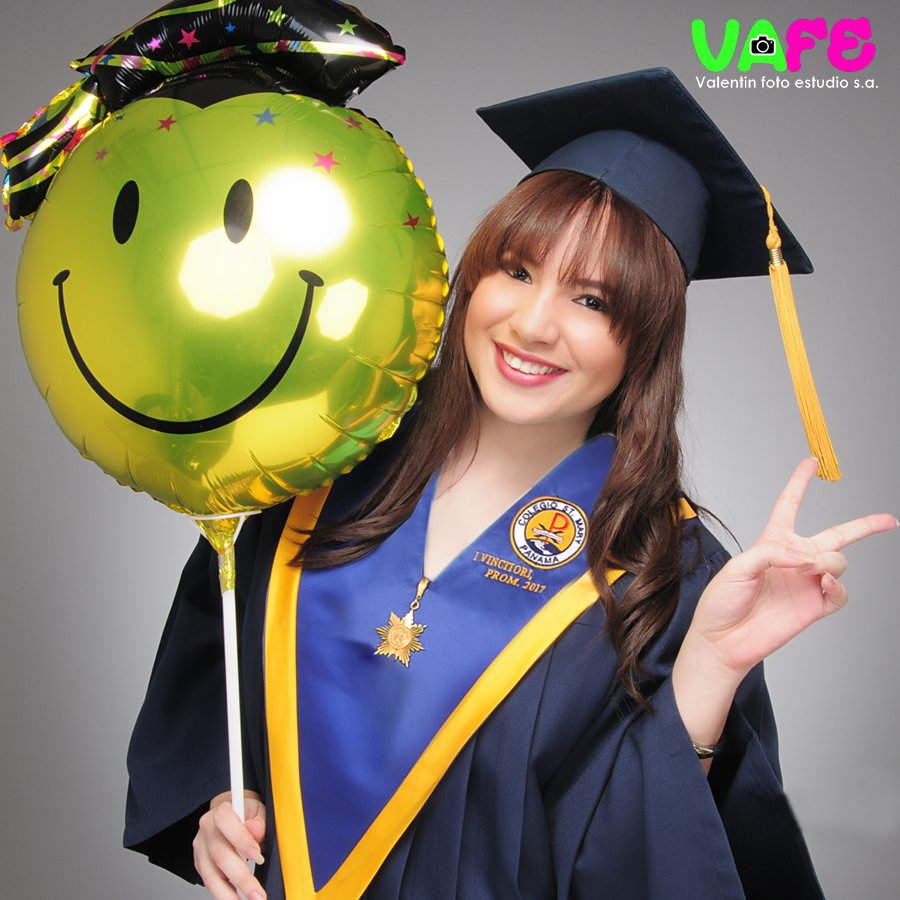 vafepanama's tweet photo. Se acerca tu fecha de graduación y no has separado tu paquete? ¿Qué esperas? Llámanos al: 225-5601 y sepáralo hoy mismo. #SomosVAFE https://t.co/nKqdLtd63r