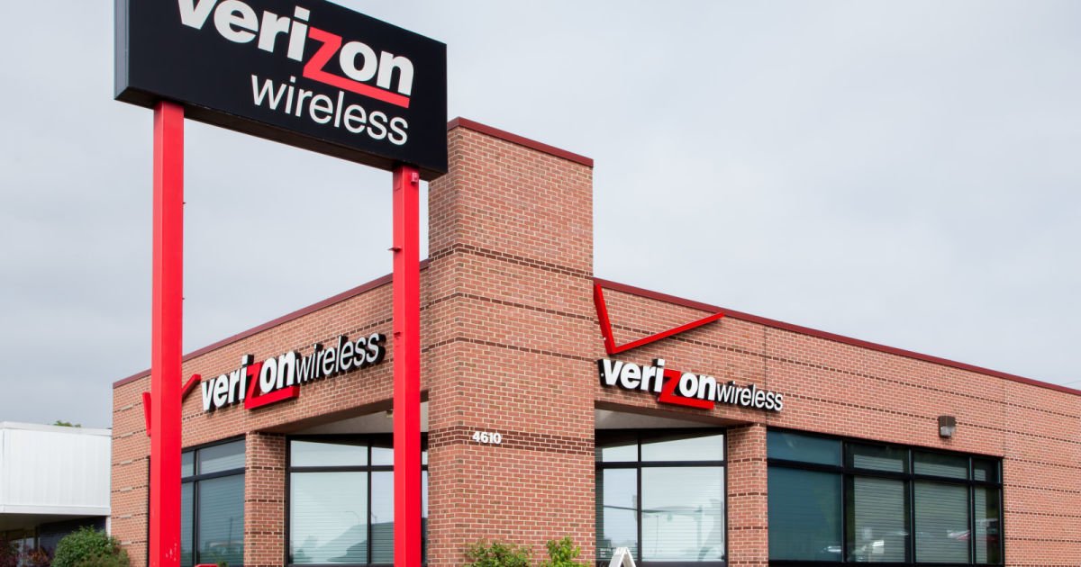 EFF: Verizon will install spyware on all its Android phones http://engt.co/...