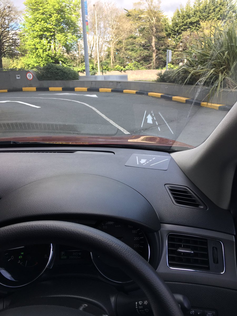 Themasterspool's tweet photo. @SixtUK brilliant 'heads up display' for us not used to driving on this side of the road. #driveonwrongsideofroad https://t.co/06GU8z486E