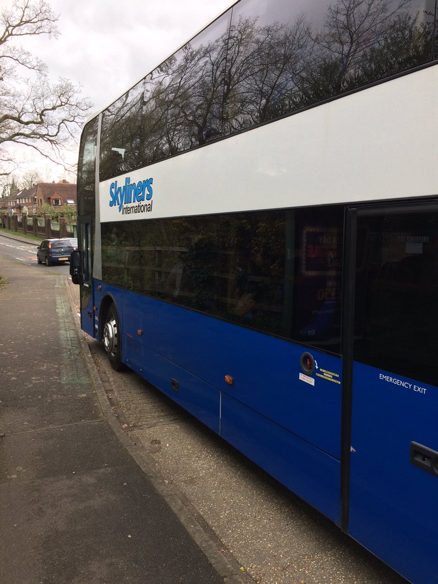 tomlinscoteski's tweet photo. And they're off! Strange feeling not being on that coach with them #16years @Halsbury_Ski https://t.co/SFDZXSNI3b