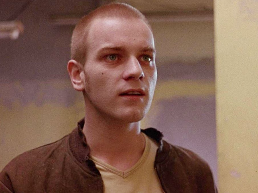 Frikifotos's tweet photo. HOY CUMPLE 46 AÑOS UN ACTORAZO. ¡FELICIDADES EWAN MCGREGOR! https://t.co/qZhhk7jeCm
